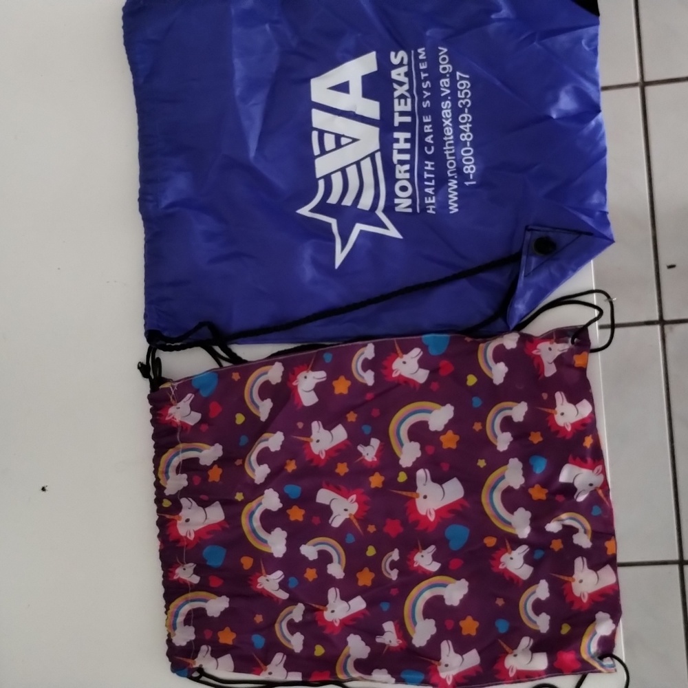 2 drawstring backpacks